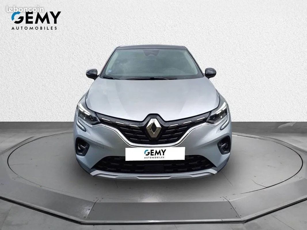 Renault Captur 2024 photo 2