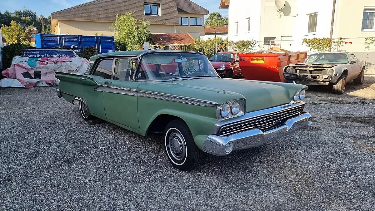 Ford Fairlane 500 1959 photo 2