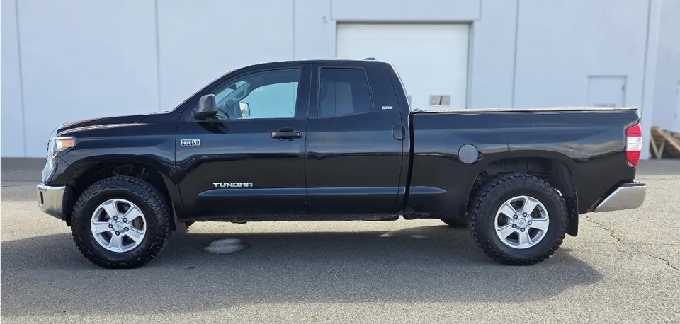 Toyota Tundra 2021 photo 2
