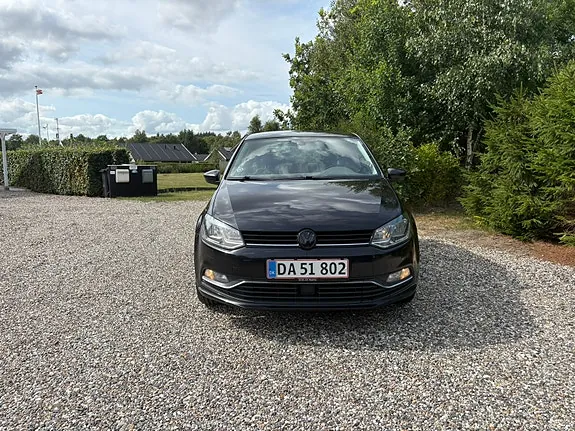 Volkswagen Polo 2015 photo 2