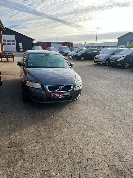 Volvo V50 2007 photo 2
