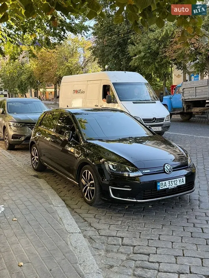Volkswagen E-Golf 2014 photo 5