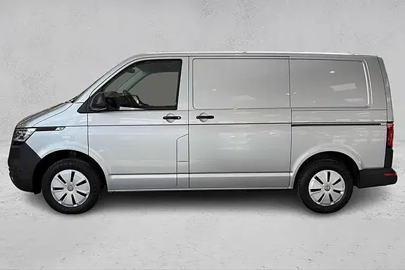 Volkswagen Transporter 2022 photo 2