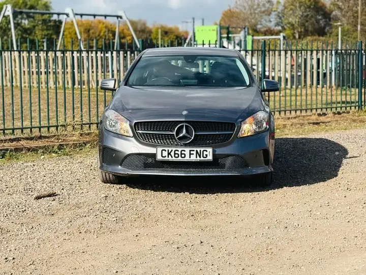 Mercedes-Benz A-Class 2016 photo 3