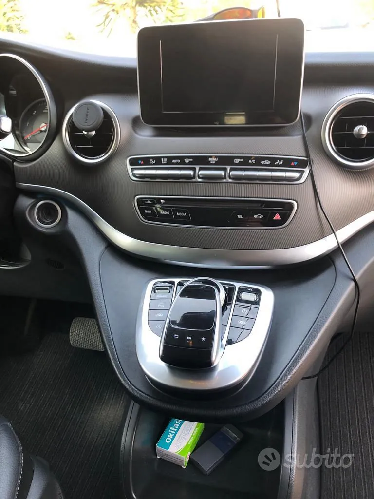 Mercedes-Benz V-Class 2018 photo 3