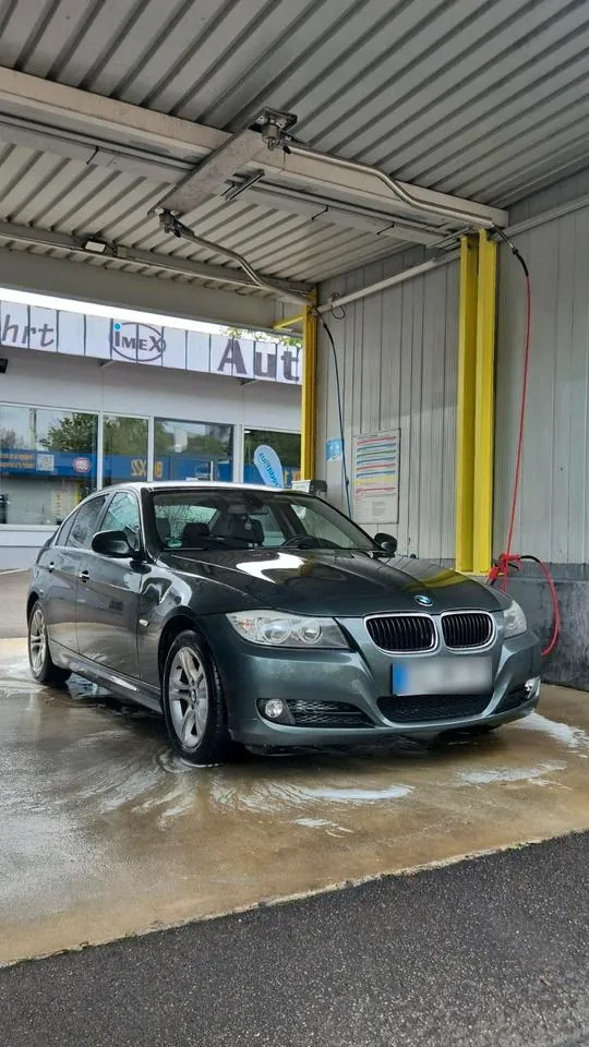 BMW 318I