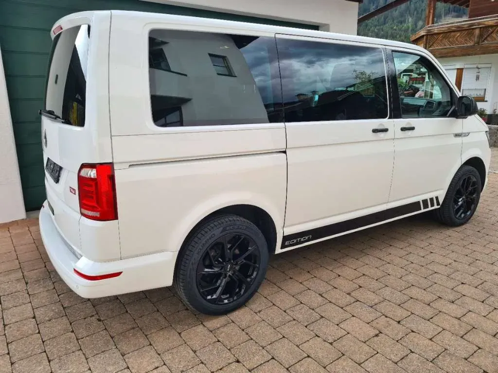 Volkswagen Multivan 2018 photo 2