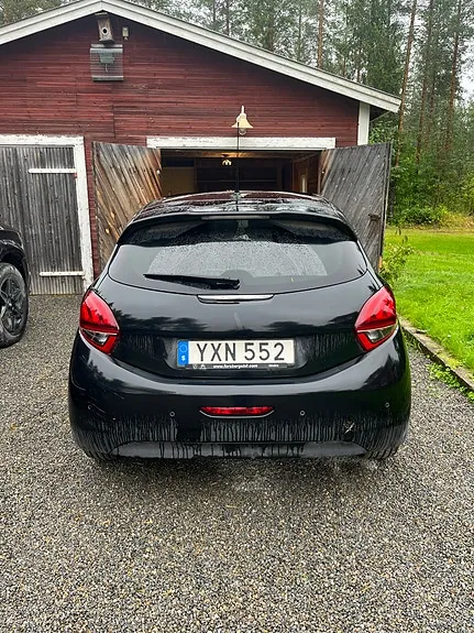 Peugeot 208 2017 photo 3