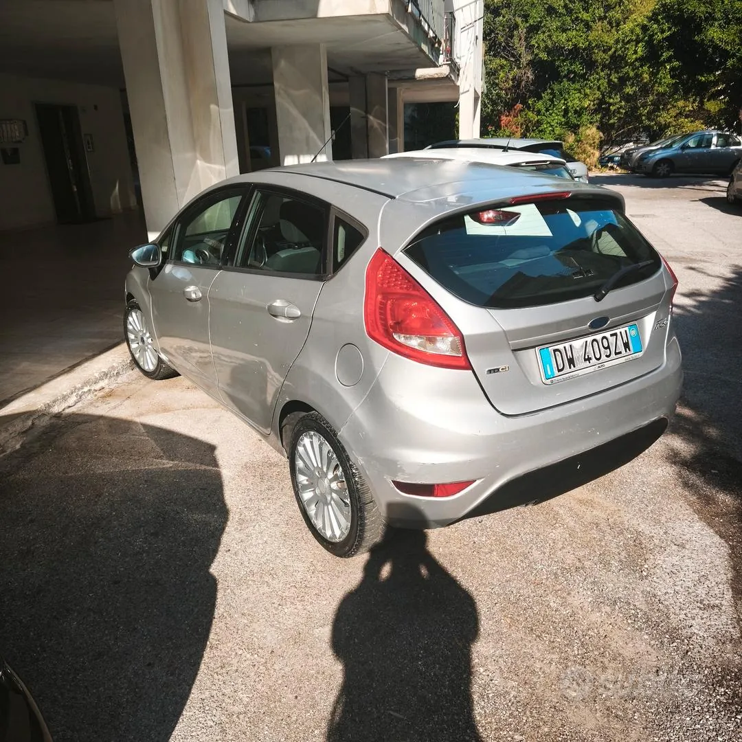 Ford Fiesta 2009 photo 3