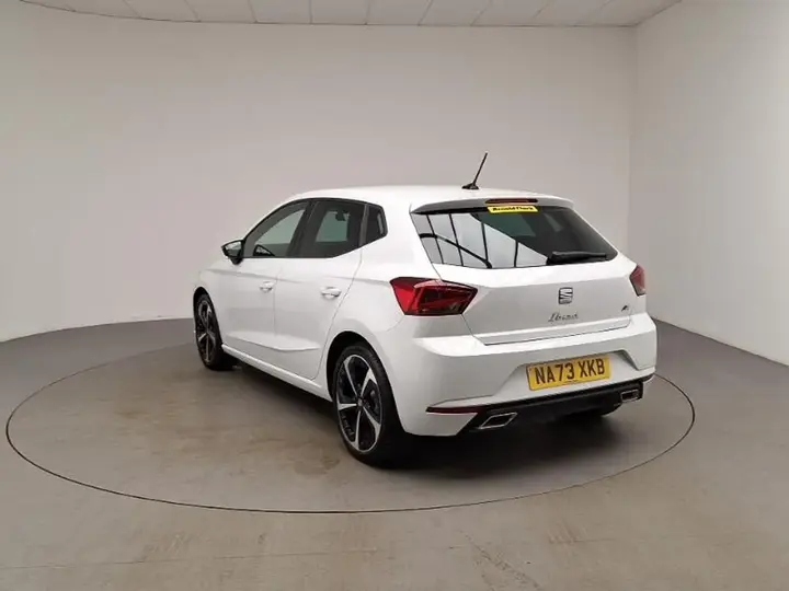 Seat Ibiza 2023 photo 2