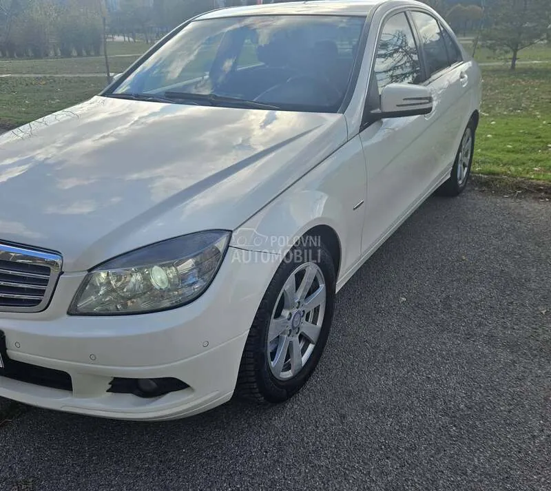 Mercedes-Benz C 180 2011 photo 4