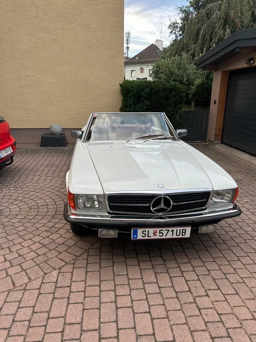 Mercedes-Benz Sl-Class 1976 photo 2