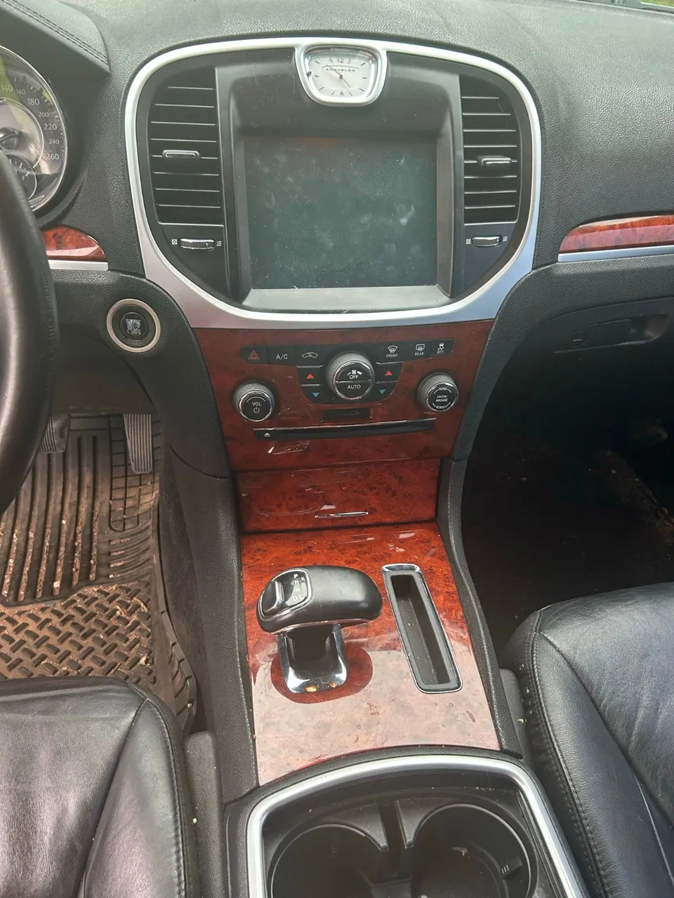 Chrysler 300 2013 photo 4
