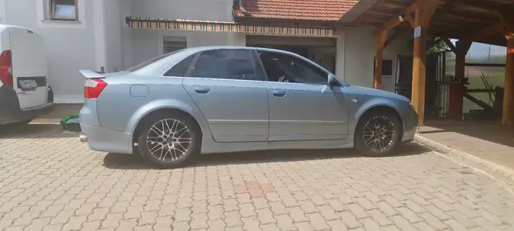 Audi A4 2002 photo 3