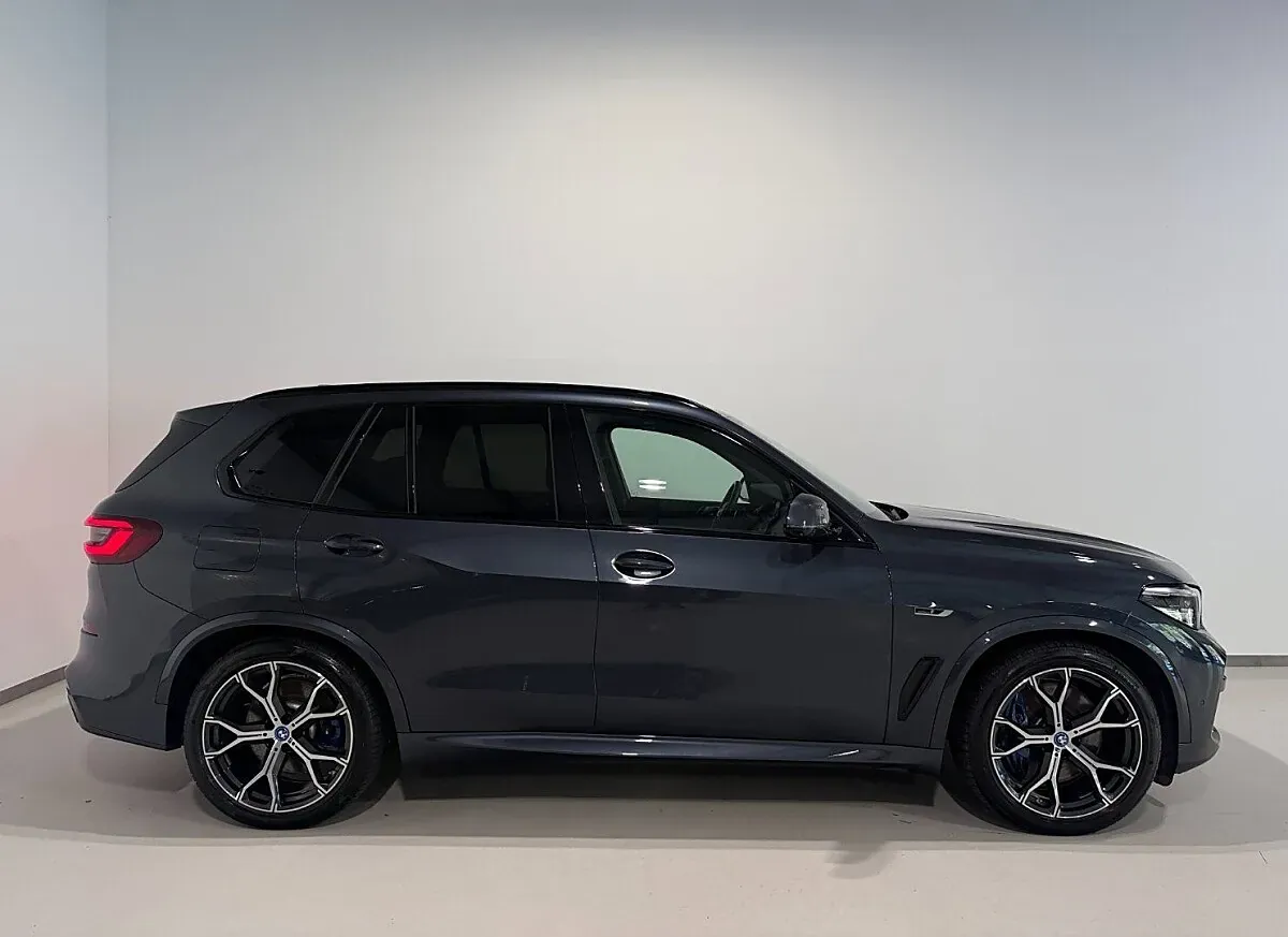 BMW X5 2022 photo 2