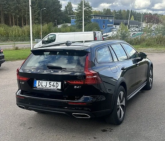 Volvo V60 Cross Country 2021 photo 3