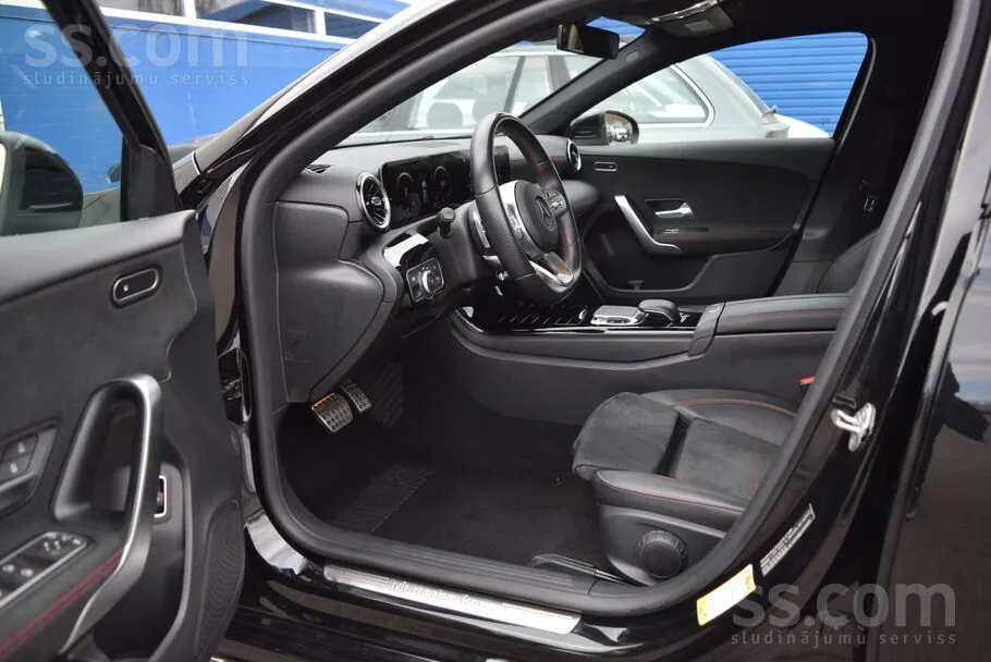 Mercedes-Benz A180 2020 photo 3