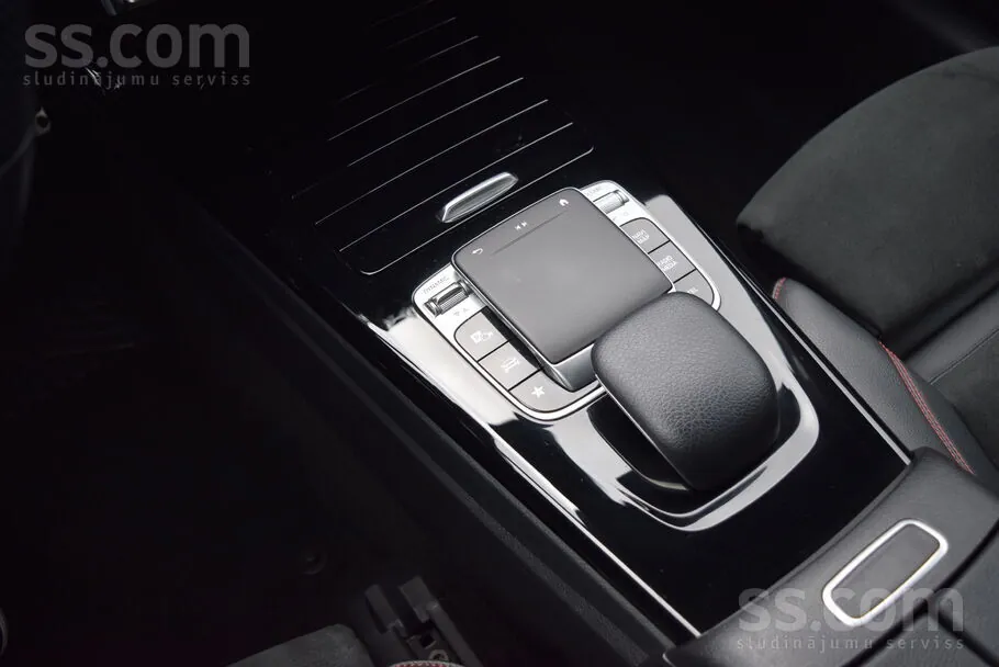 Mercedes-Benz A180 2020 photo 5