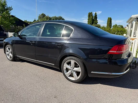Volkswagen Passat 2012 photo 5