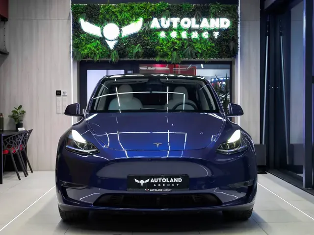 Tesla Model Y 2022 photo 2