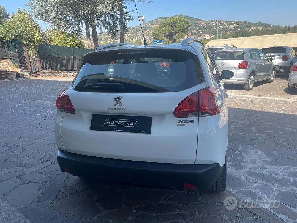 Peugeot 2008 2015 photo 4