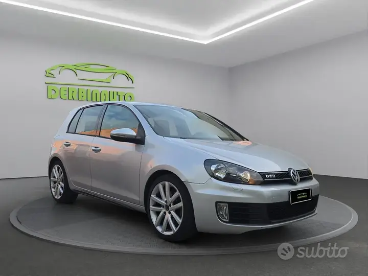 Volkswagen Golf 2010 photo 4