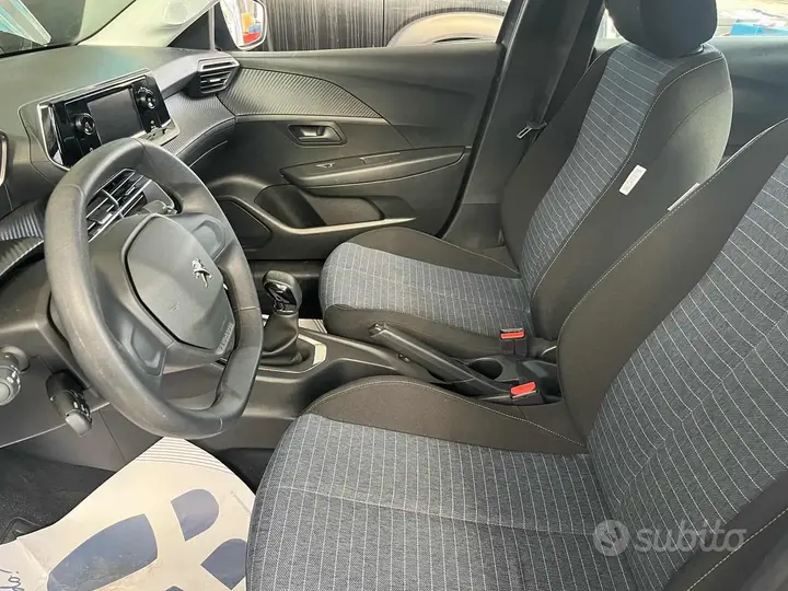 Peugeot 208 2022 photo 5