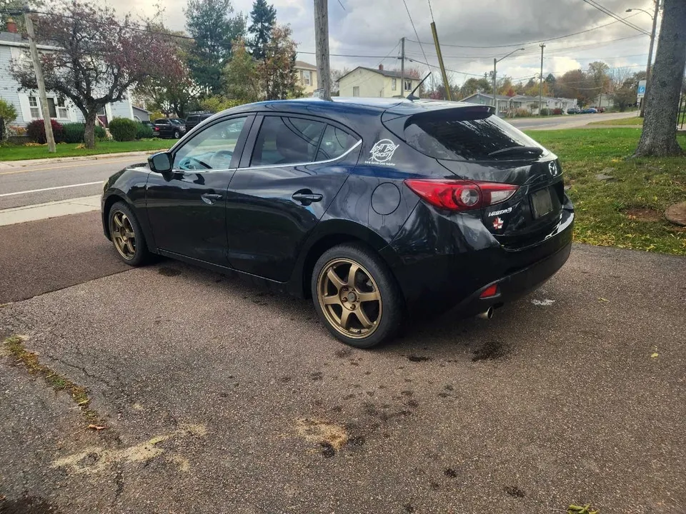 Mazda 3 2014 photo 3