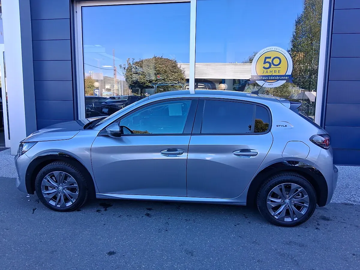 Peugeot E-208 2021 photo 3
