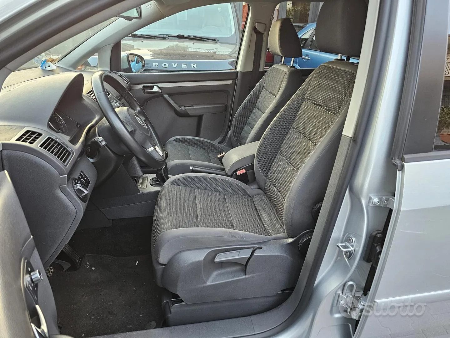 Volkswagen Touran 2012 photo 5