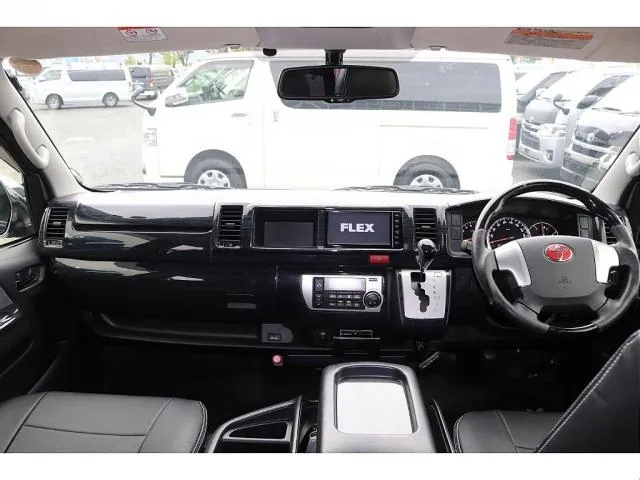 Toyota Hiace 2014 photo 4