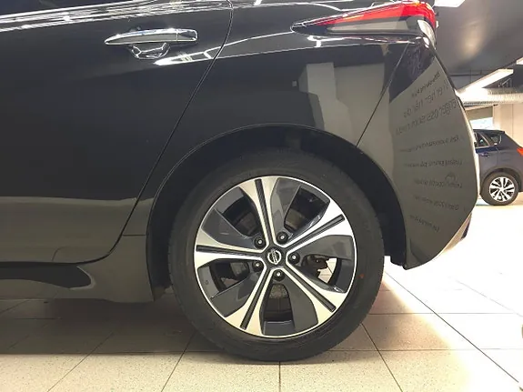 Nissan Leaf 2018 photo 5