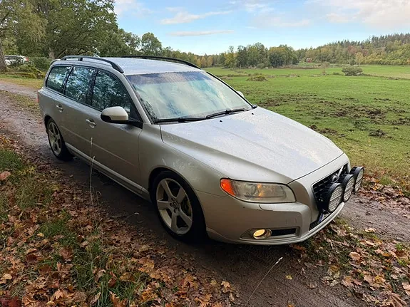 Volvo V70 2011 photo 2