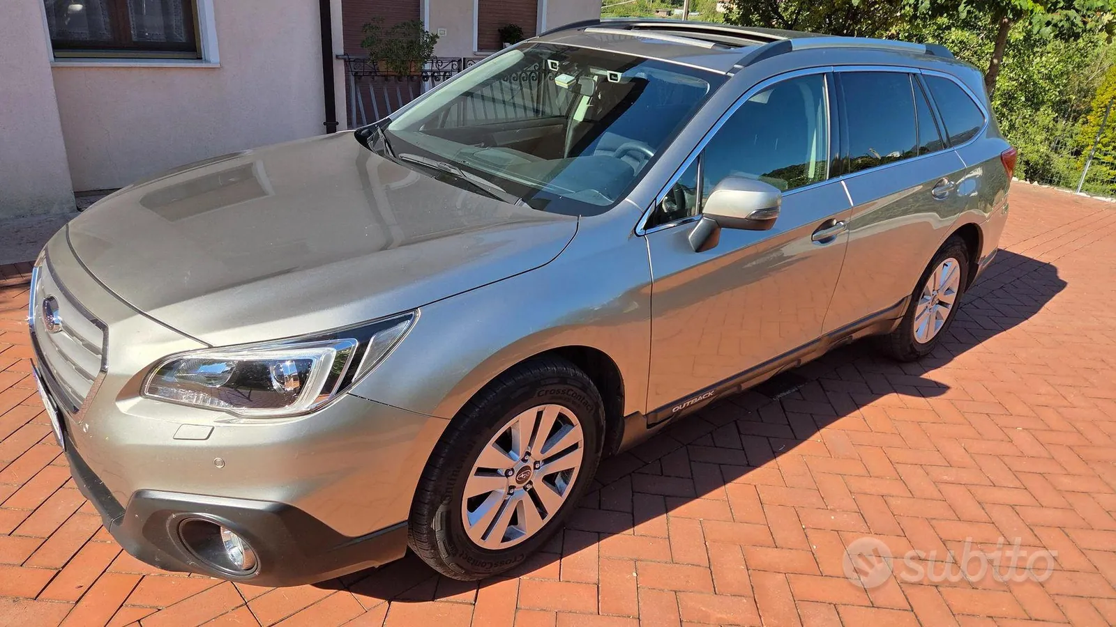 Subaru Outback 2015 photo 2