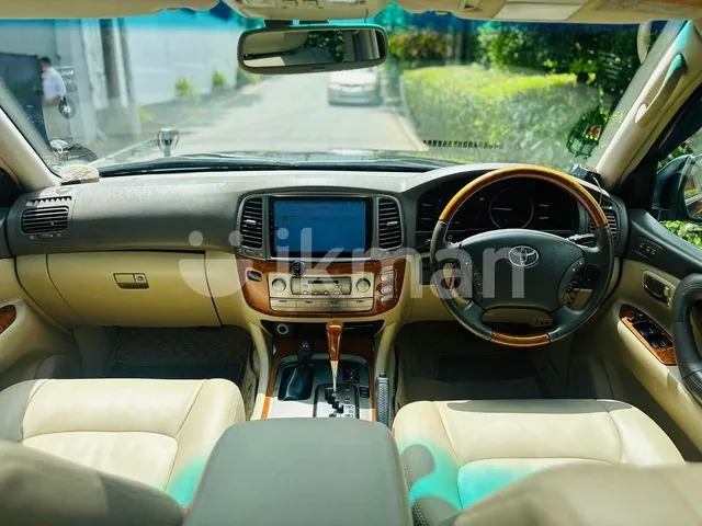 Toyota Land Cruiser 2005 photo 2