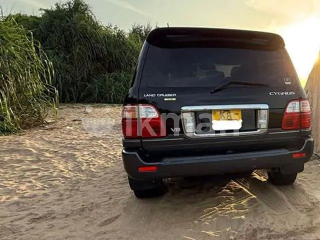 Toyota Land Cruiser 2005 photo 3