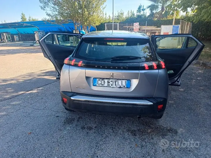 Peugeot 2008 2021 photo 4