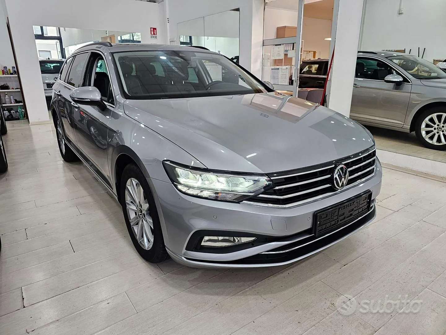 Volkswagen Passat Variant 2023 photo 2