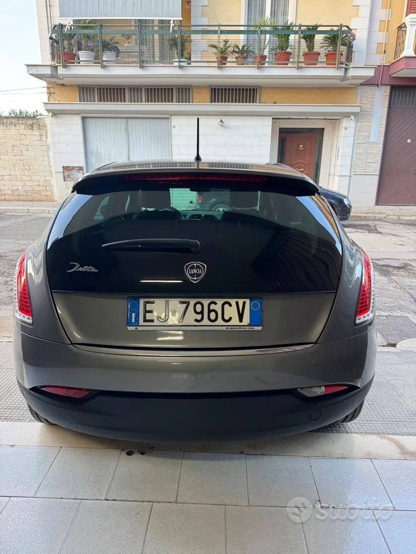 Lancia Delta 2011 photo 4