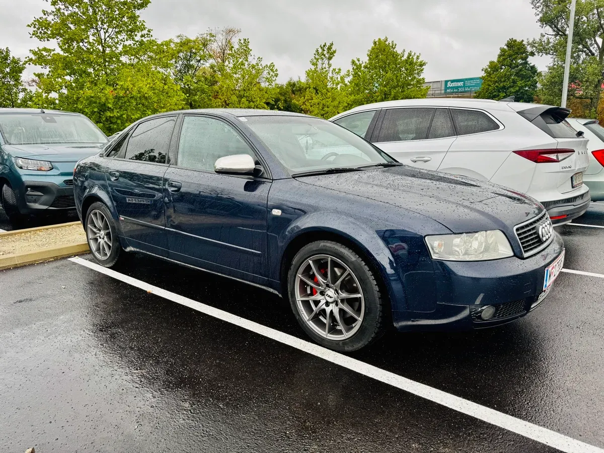 Audi A4 2004 photo 3