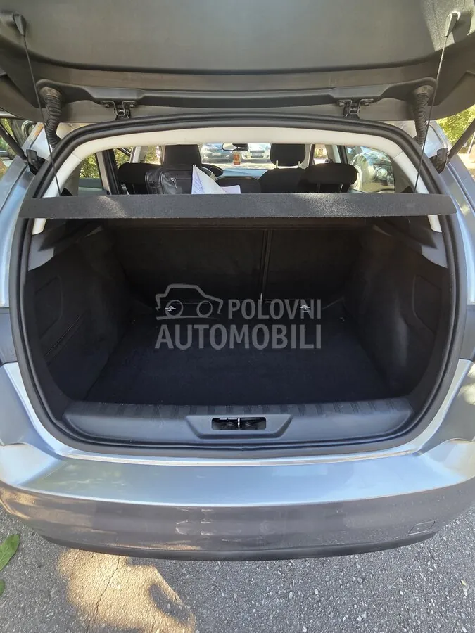 Peugeot 308 2016 photo 5