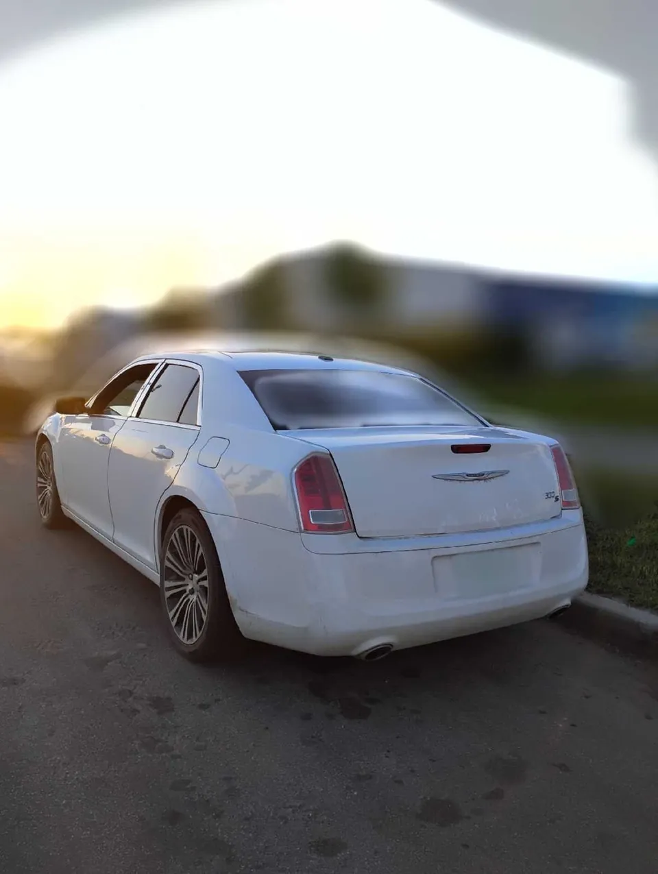 Chrysler 300 S 2013 photo 2