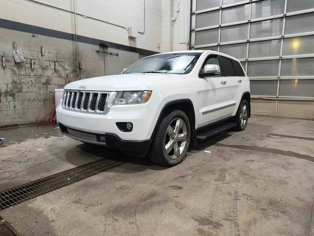 Jeep Grand Cherokee 2013 photo 3