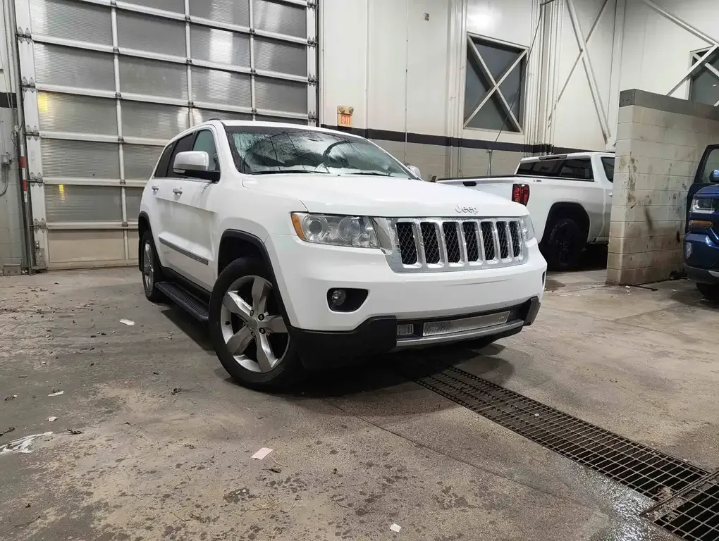 Jeep Grand Cherokee 2013 photo 2