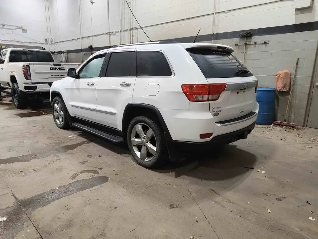 Jeep Grand Cherokee 2013 photo 4