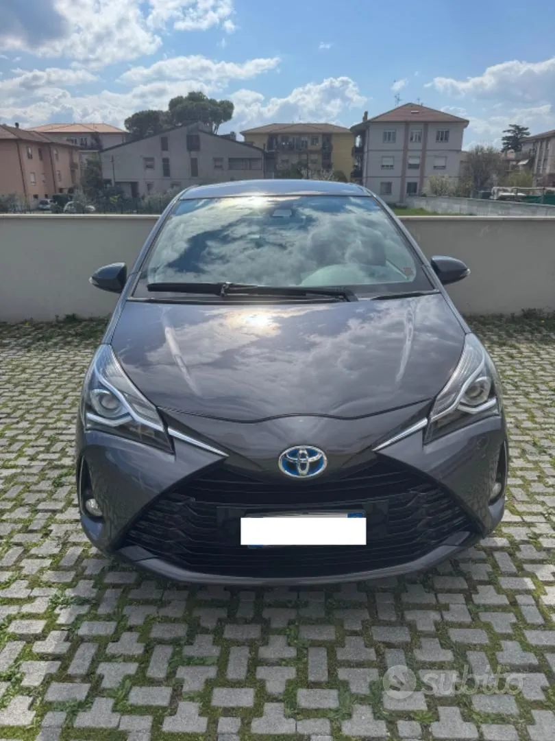 Toyota Yaris 2018 photo 2