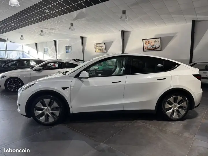 Tesla Model Y 2022 photo 3