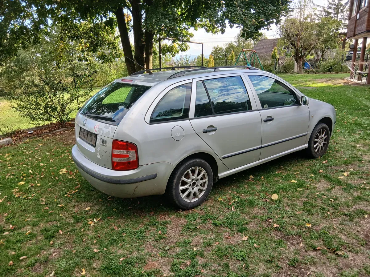 Skoda Fabia 2005 photo 3