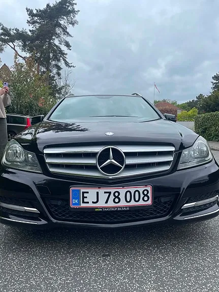 Mercedes-Benz C250 2011 photo 2