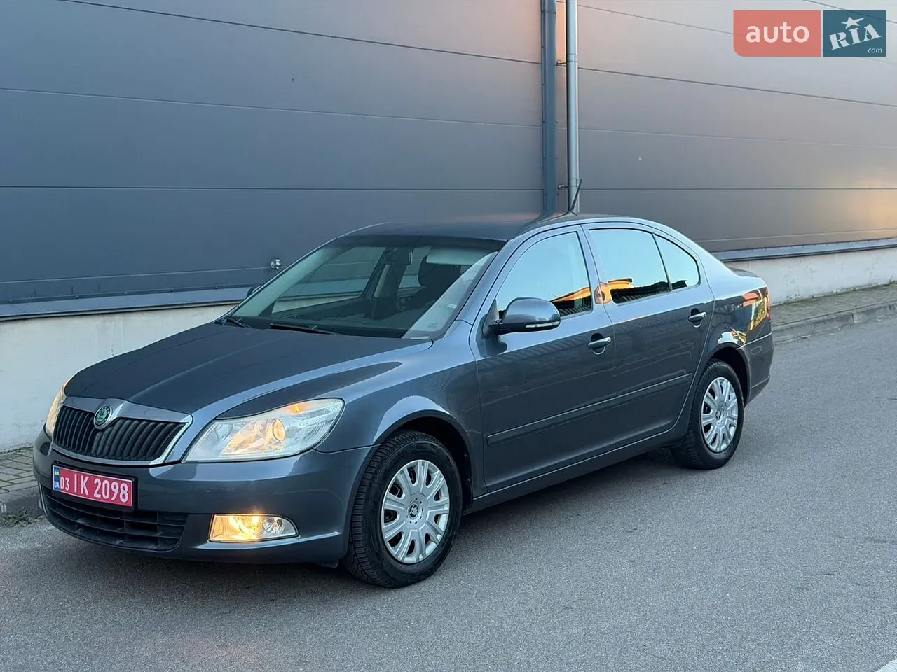 Skoda Octavia 2010 photo 2